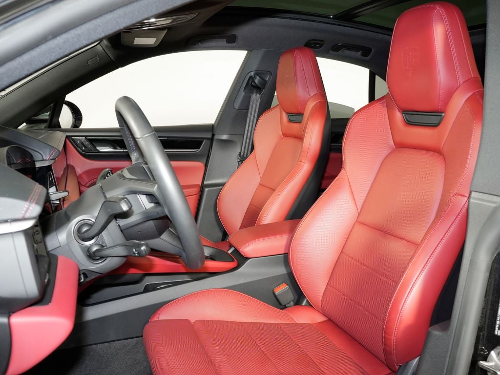 2025 Porsche Macan Electric — detail view
